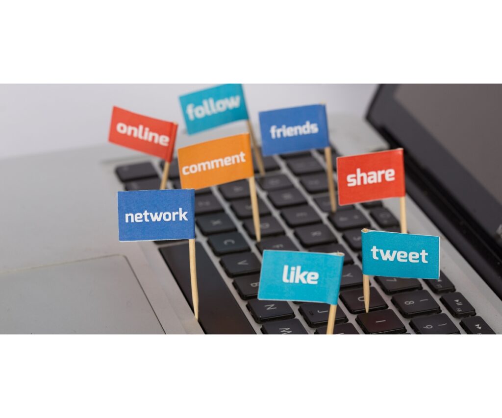 要想在LinkedIn找客户精准,第一步是构建搜索逻辑。